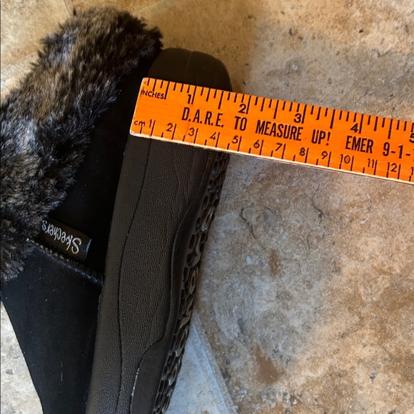 Skechers Tone Ups Slip-On Clogs - Picture 9 of 9